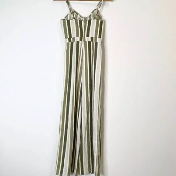 Romeo & Juliet Couture Striped Wide Leg Jumpsuit Size Medium NWT - Picture 4 of 10